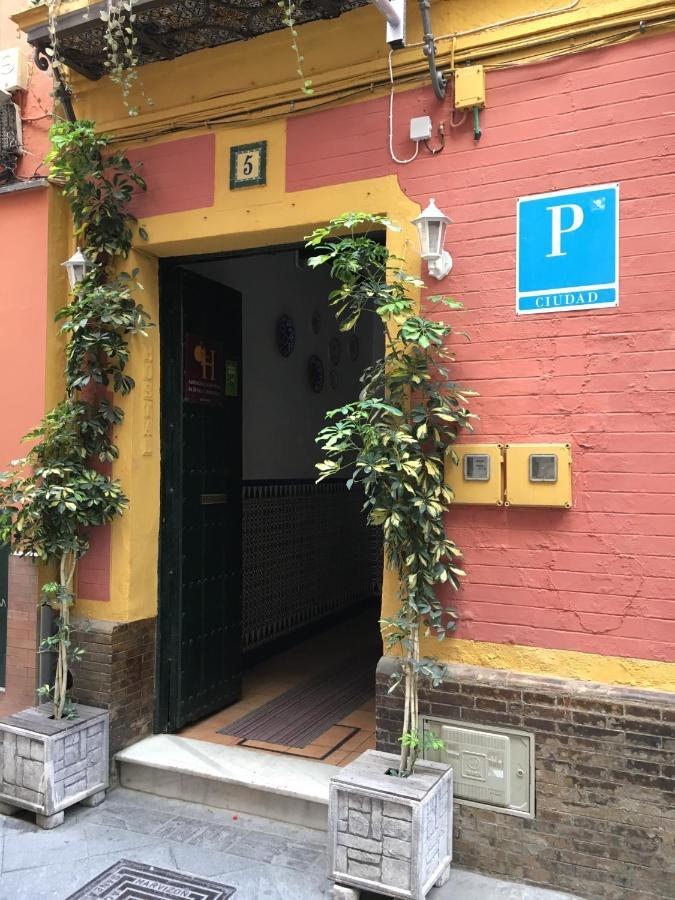 Pension Lisdos 塞维利亚 外观 照片